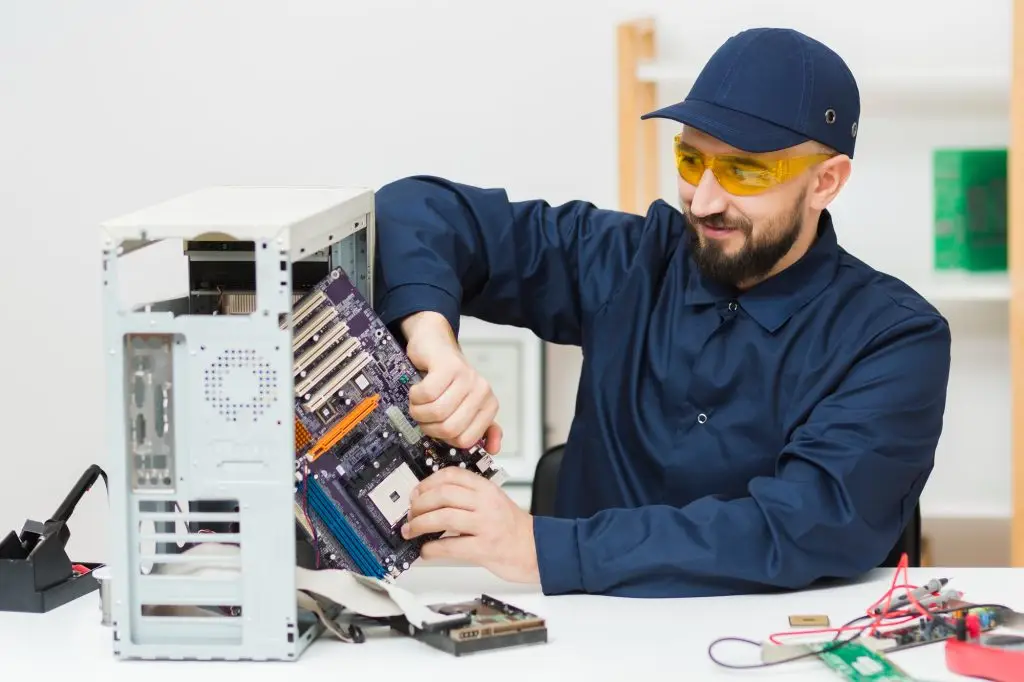 Electronics Repairing Services 3 computer repair